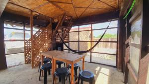 Gallery image of Calatagan's Bahay Kubo - with Beach Access in Calatagan