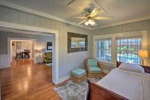 Un dormitorio con una cama y una sala de estar. en Corpus Christi Home with Pool and Hot Tub Walk to Bay, en Corpus Christi