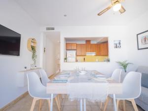 Kuchyňa alebo kuchynka v ubytovaní Cubo's Beach Apartment Torrox Costa