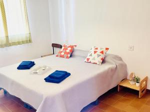 Posteľ alebo postele v izbe v ubytovaní APARTBEACH BALANDRO CLIMATIZADO y VISTAS MAR