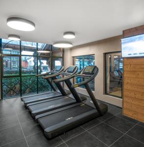 Fitness centrum a/nebo fitness zařízení v ubytování Le Grand Hotel & Spa