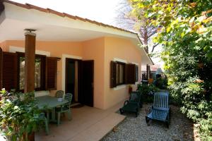 Foto da galeria de Villaggio Miramare em Livorno