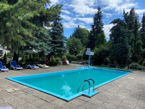 Bazén v ubytovaní Apartamenty Sun & Snow Solny Resort alebo v jeho blízkosti