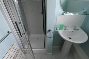 Vannituba majutusasutuses 1 New Inn Corner +6 fotot