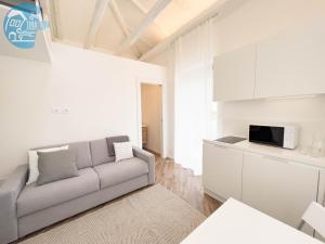 Η κουζίνα ή μικρή κουζίνα στο Basovizza 3 Angelica Tirabora Short Rent
