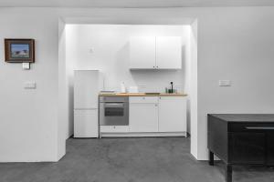 Gallery image of Lovely Studio Apartment with Hot Tub in Reykjavík