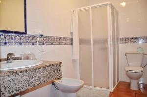 Ванная комната в Hostal LA DEHESA DEL VALLE PEDROCHES