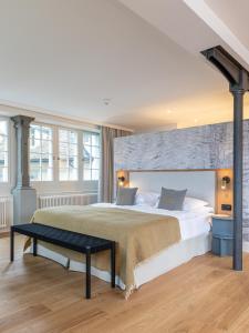 Postel nebo postele na pokoji v ubytování Romantik Seehotel Sonne