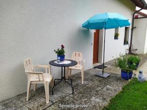 Chez l'Eveline Chambre Tortue外面的花园