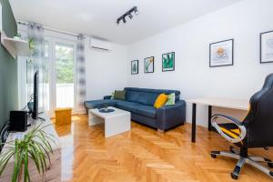 Posedenie v ubytovaní Spacious apartment Rocky with balcony