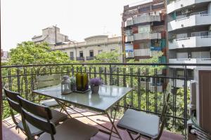 A balcony or terrace at 41ara1029 Stunning & renovated in Sagrada Familia