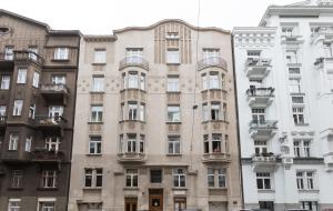 Budova, v ktorej sa apartmán nachádza