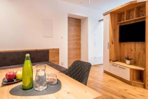 Nápoje v ubytování Luisl Hof - Apartment Herbae