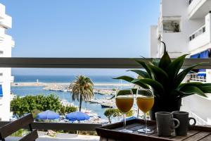 Balkón nebo terasa v ubytování Estepona Marina with Sea Views, Pool and Parking