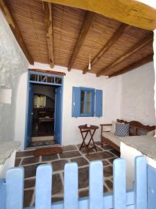 Foto da galeria de Traditional Suites in Chora Kythnos #1 em Kythnos