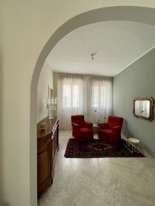Posedenie v ubytovaní 4 Balconi House-Elegante dimora nel centro storico
