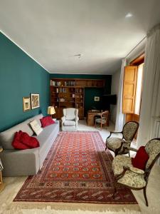 Posedenie v ubytovaní 4 Balconi House-Elegante dimora nel centro storico