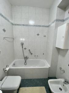 Kúpeľňa v ubytovaní 4 Balconi House-Elegante dimora nel centro storico
