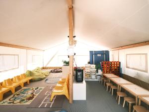 Falkensteiner Premium Mobile Homes and Camping Zadar的休息区