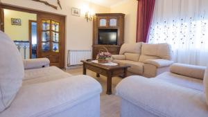 Posezení v ubytování Villa Las Tres Hermanas Albarreal de Tajo by Toledo AP