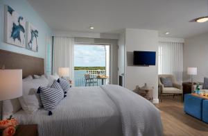 Voodi või voodid majutusasutuse The Pointe Hotel toas