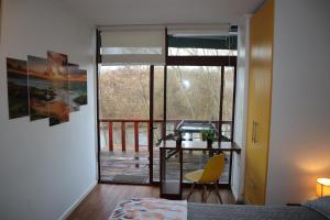 Posezení v ubytování Cabañas Habitainer BordeRio + 26 fotografií