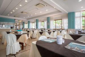 Reštaurácia alebo iné gastronomické zariadenie v ubytovaní Amadei Hotel Promenade