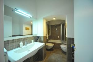 Koupelna v ubytování Zuppetta16 Apartments