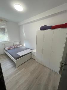 Posteľ alebo postele v izbe v ubytovaní Eva Apartment 2