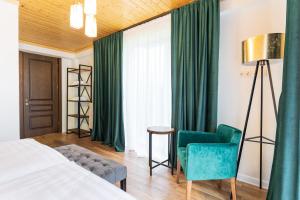 Letto o letti in una camera di Hotel Chatini Mestia