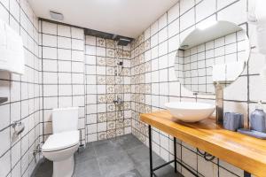 A bathroom at Hotel Chatini Mestia