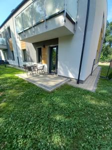 Vonkajšia záhrada v ubytovaní Apartament przy Obozie