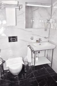 Vonios kambarys apgyvendinimo įstaigoje Hotel Davos Istanbul