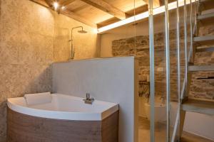 A bathroom at San Michele al Castello