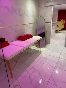 Fotografia z galérie ubytovania Suite romantique avec jaccuzy à la gare de Montpellier v destinácii Montpellier