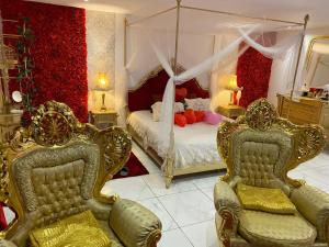 Posteľ alebo postele v izbe v ubytovaní Suite romantique avec jaccuzy à la gare de Montpellier