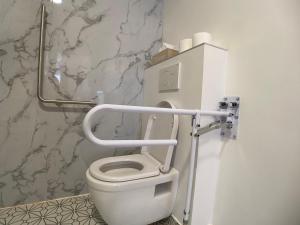 Koupelna v ubytování B&B l'Aigrin