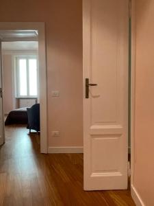 A bathroom at VIA DANTE APARTMENT