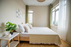 Postel nebo postele na pokoji v ubytování Spacious 2 Bedroom with Panoramic Bosphorus view