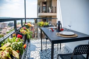 Balkón nebo terasa v ubytování Spacious 2 Bedroom with Panoramic Bosphorus view