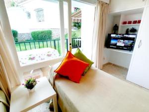 Kép Studio with access to the garden. Open pool. Beach very close. Wifi & Netflix FREE szállásáról Benalmádenában a galériában