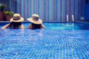 Bazén v ubytování Hotel Luxury Patio Azul nebo v jeho okolí