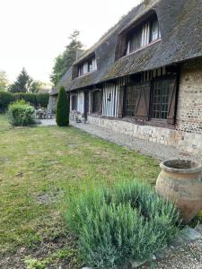 Vườn quanh Grande chaumière, 5 chambres, 14 personnes proche des plages