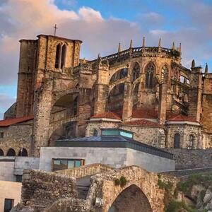 Fotografia z galérie ubytovania Castro Holidays - Vistas Mar y Monte Céntrico Garaje Gratis v destinácii Castro-Urdiales