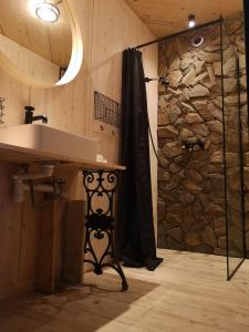 Koupelna v ubytování Domek u Gai