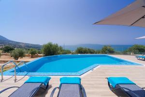 Bazén v ubytovaní Villa Michou Thalassa by Villa Plus alebo v jeho blízkosti