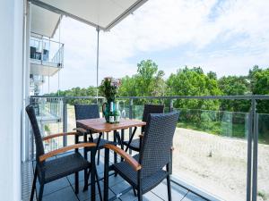 Ein Balkon oder eine Terrasse in der Unterkunft Dünenresidenz Prora - Ferienwohnung mit 2 Schlafzimmern und Balkon B3-2-3
