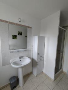 Kúpeľňa v ubytovaní Gîte - Zot Kaz + 3 fotografie