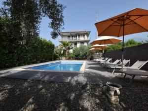 Foto da galeria de Valley-View Holiday Home in Santa Venerina with Private Pool em Santa Venerina