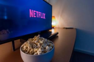a bowl of popcorn in front of a computer monitor at Seaview and Spa at Torbay in Albany